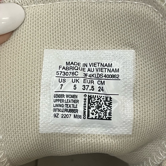 [Converse] Cream Leather High-Top Platform Sneakers - Picture 7 of 9